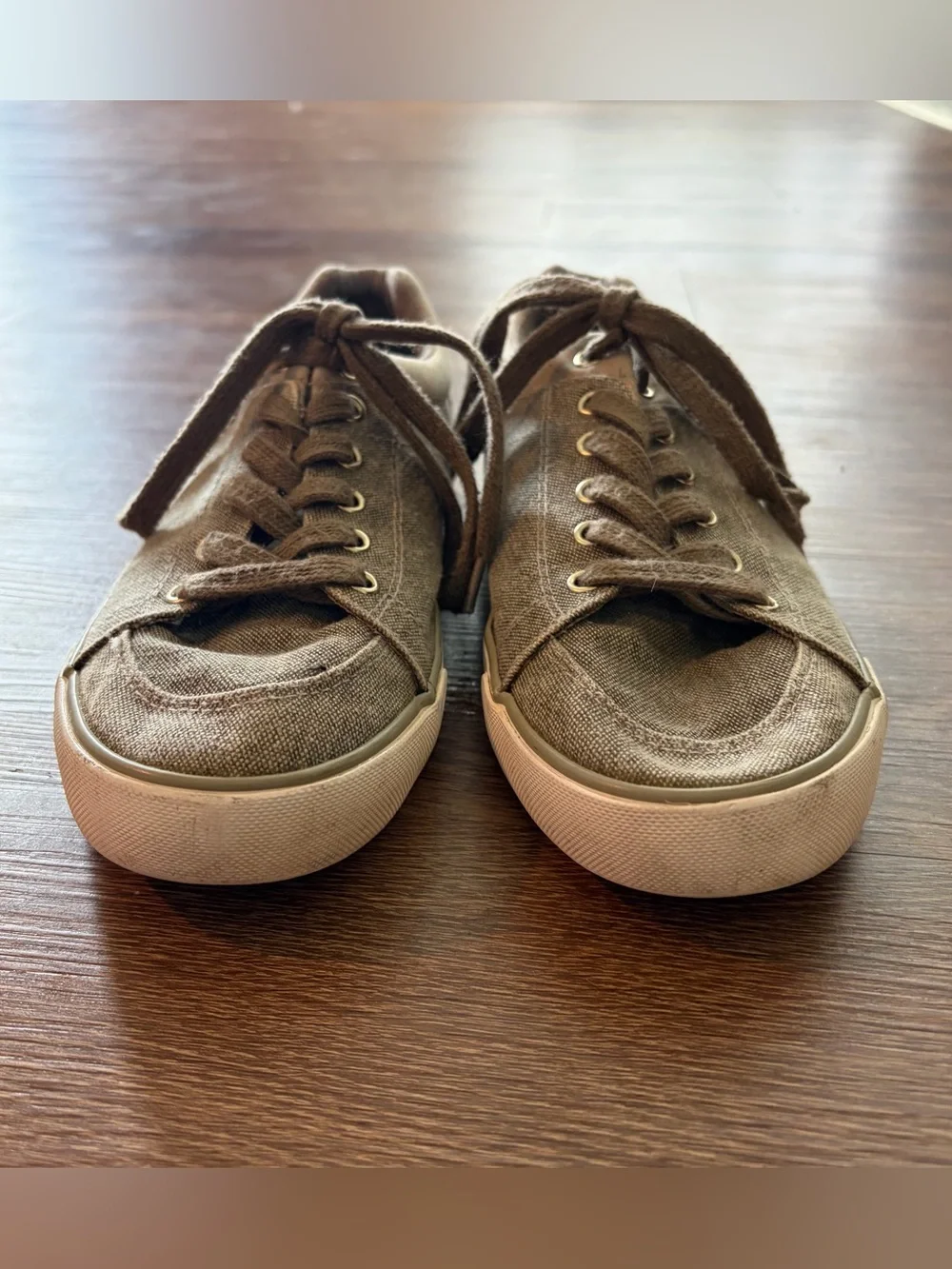 Guess- Casual Women's Canvas Sneakers in Olive Brown - Comfort Lace-Up Size 8.5